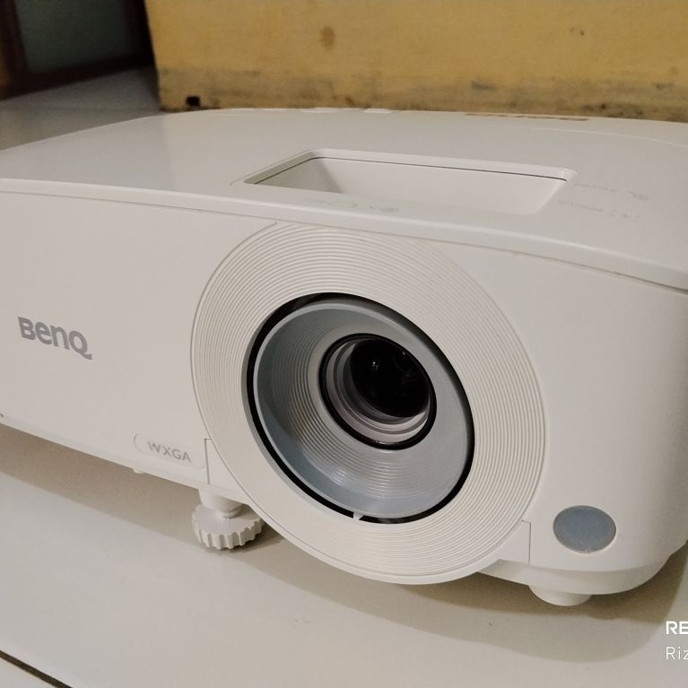 Proyektor second BENQ MW550 DUAL HDMI 3600 LUMENS WXGA DLP like new