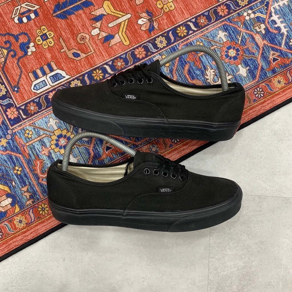 [Size 42] Vans Authentic Triple Black Second Original