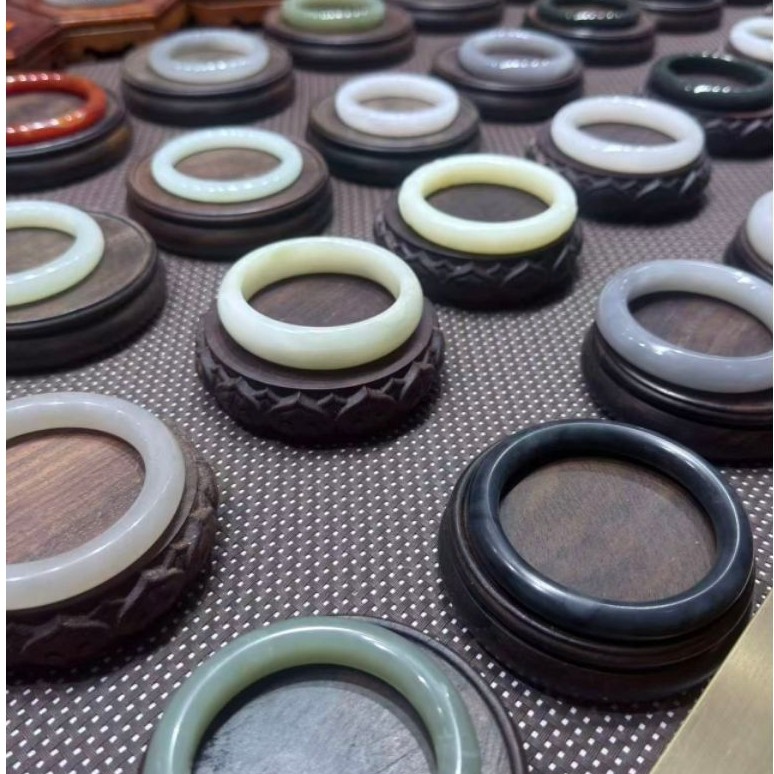 giok bangle
