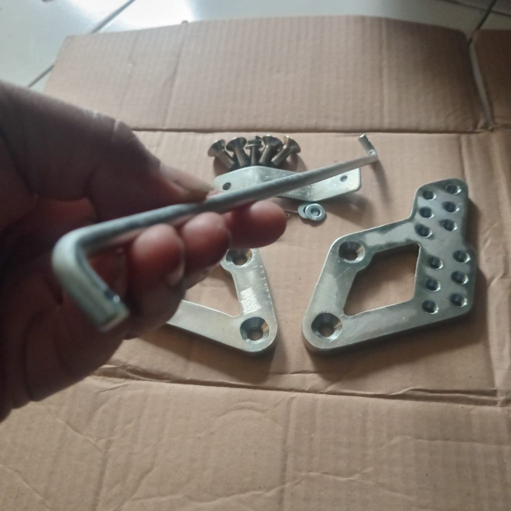 Raiser Footstep Suzuki GSX S150 & GSX R150