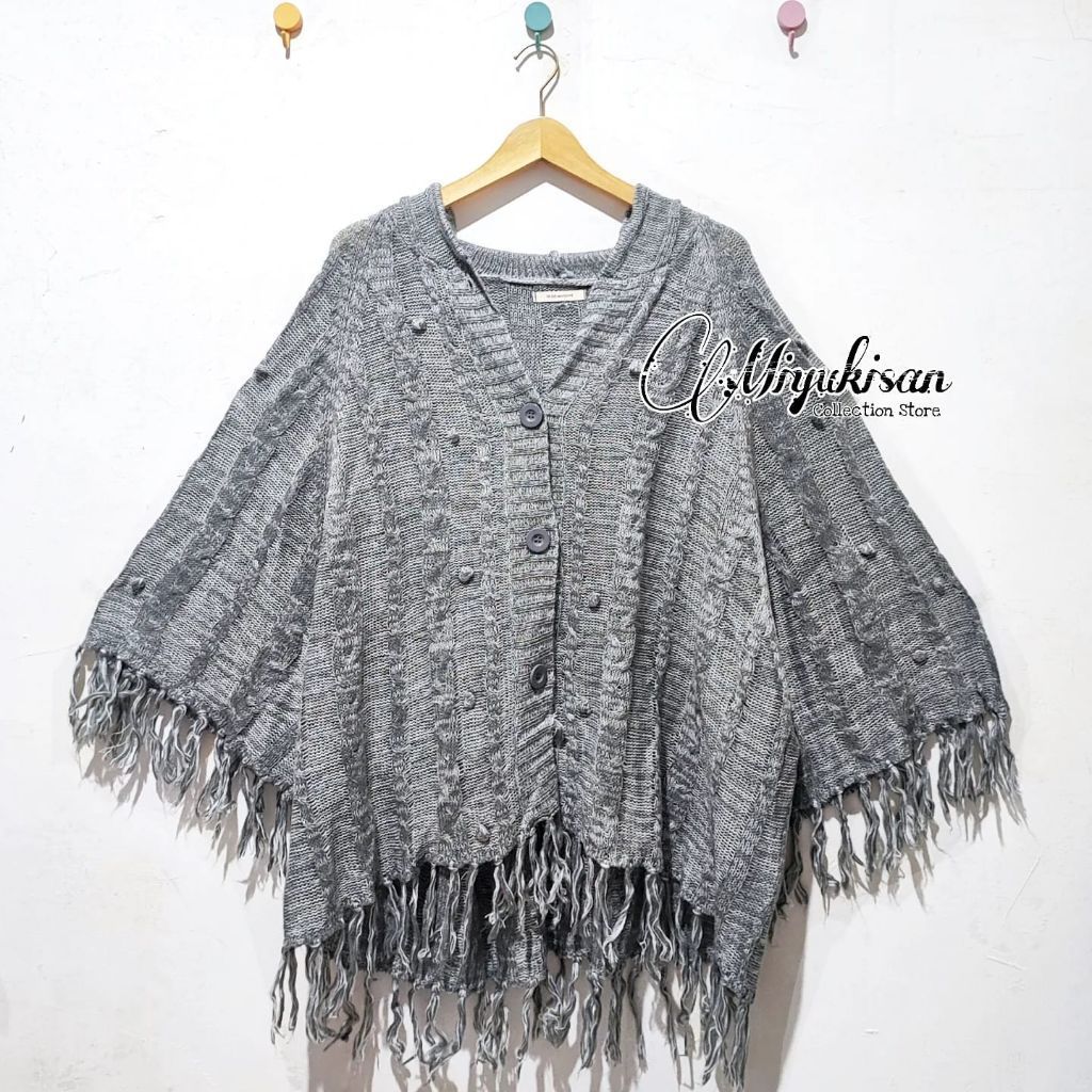 GREY CAPE (OLIVE DES OLIVE)
