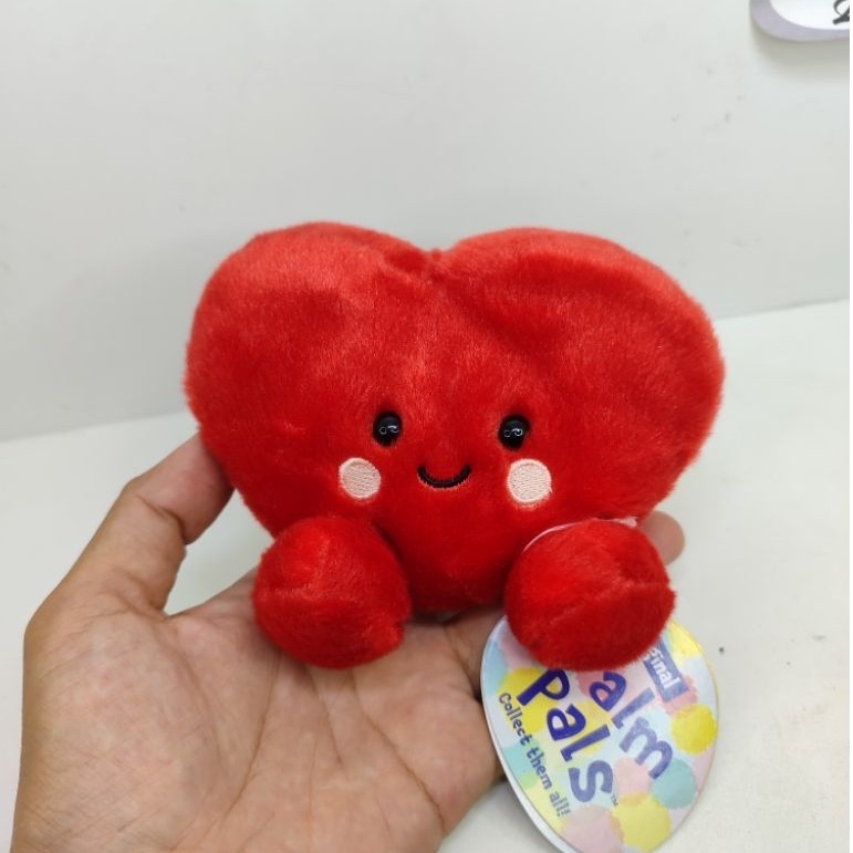 boneka palm pals bentuk boneka love