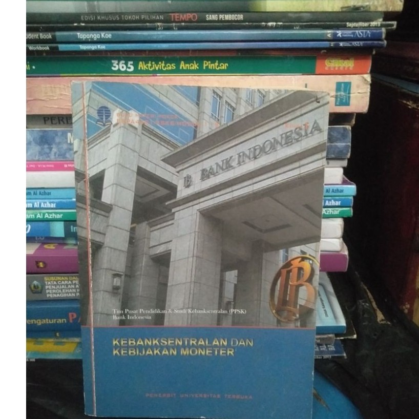 buku Kebanksentralan dan Kebijakan Moneter