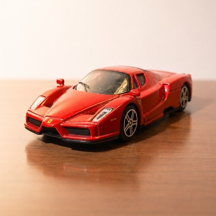 Mobil Ferrari Enzo