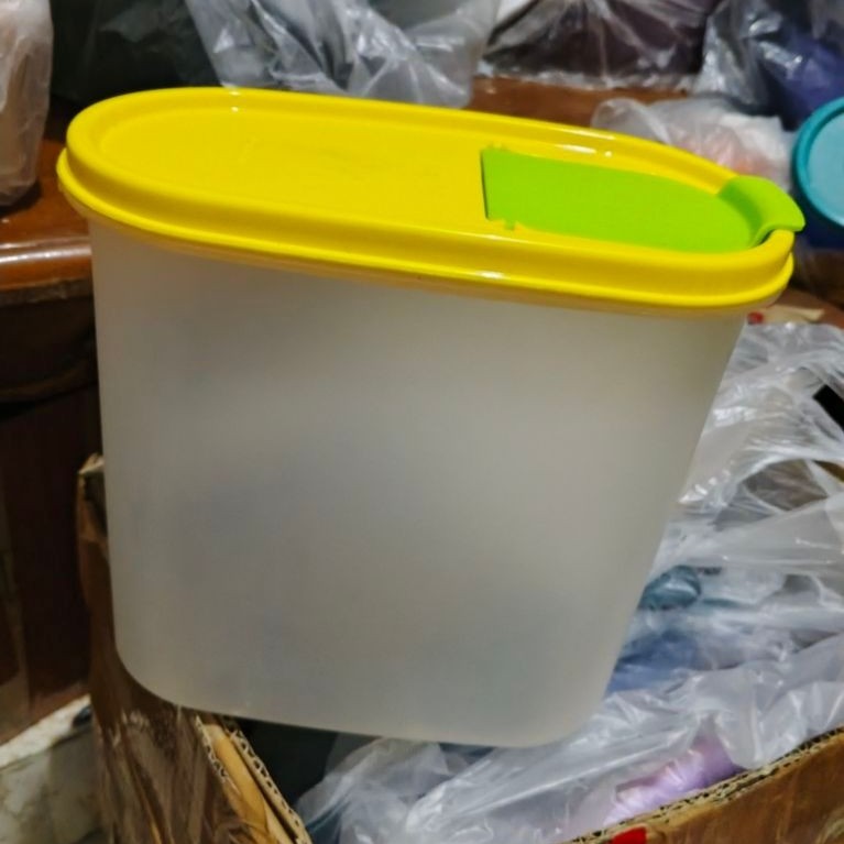 tupperware MM oval 1,7L jadul barang baru