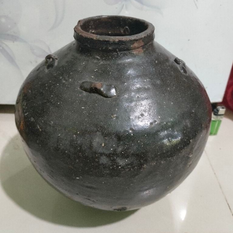Guci kuno china keramik dinasti Song temuan sungai