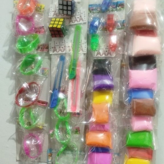 Mainan Serba 2000