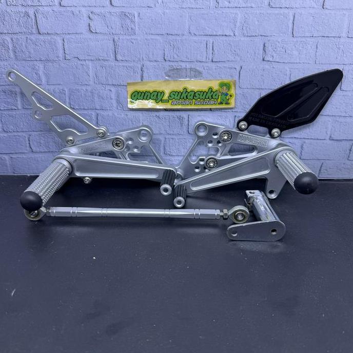 Footstep Underbone NUI Racing Adjustable Silver Ninja R SS RR New RR