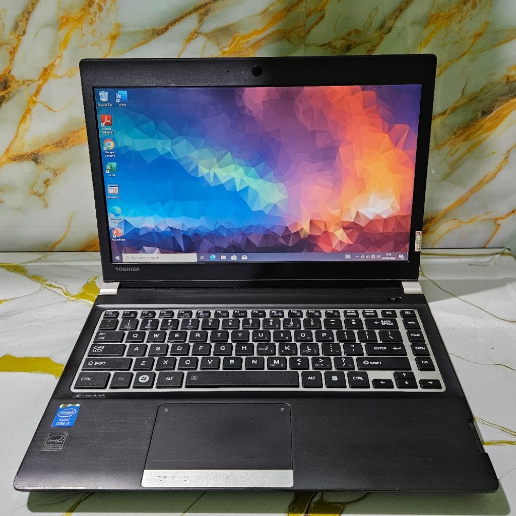 Laptop Murah meriah peforma handal Toshiba Dynabook R734/R30A - Core i5 4200M - Ram 8gb