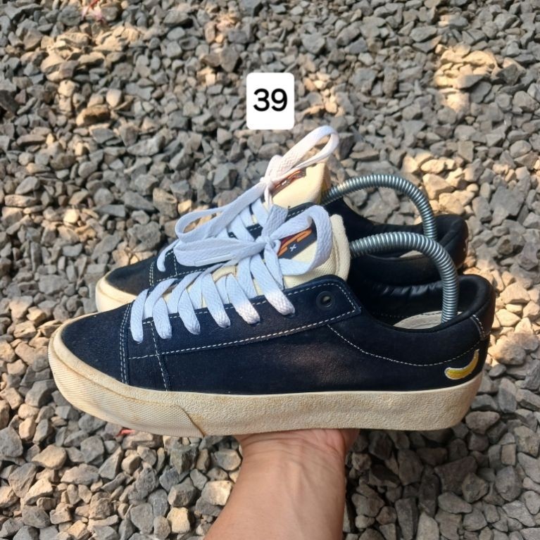 Sepatu Fyc Black and White Preloved