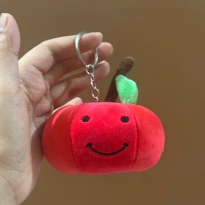 Boneka  Gantungan Kunci karakter Buah Apel Lucu size 12x6cm / Boneka gantungan Kunci Buah / Boneka B
