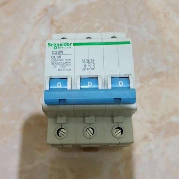 mcb pln schneider 3phas 50A