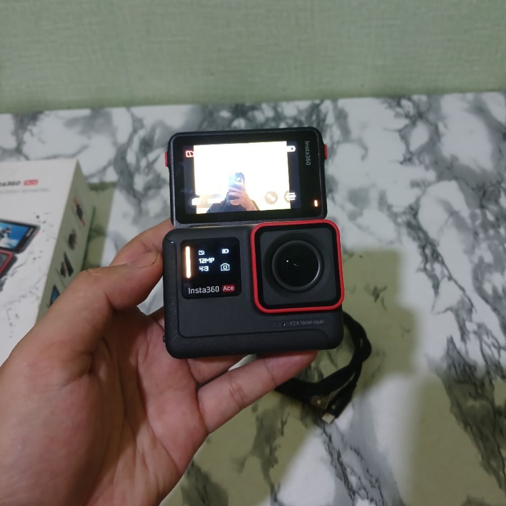 kamera vlog insta 360 ace second bekas normal fullset