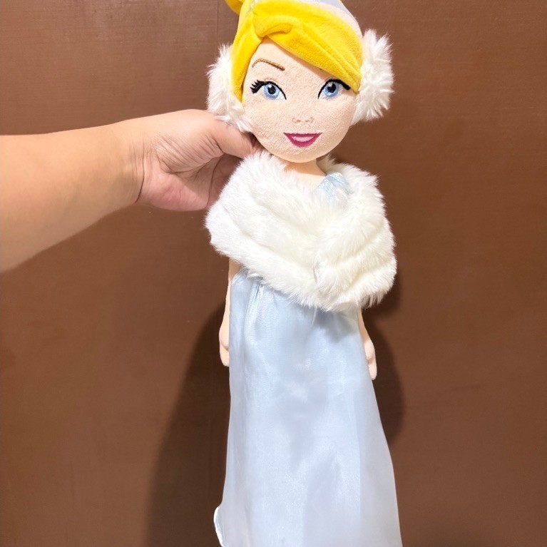 Boneka Karakter Princess Cinderella Winter Ed size 55cm original / Boneka princess Cinderella / Bone