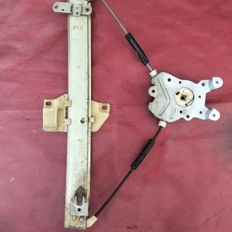 Stang power window Mitsubishi Lancer CK 4 kiri belakang