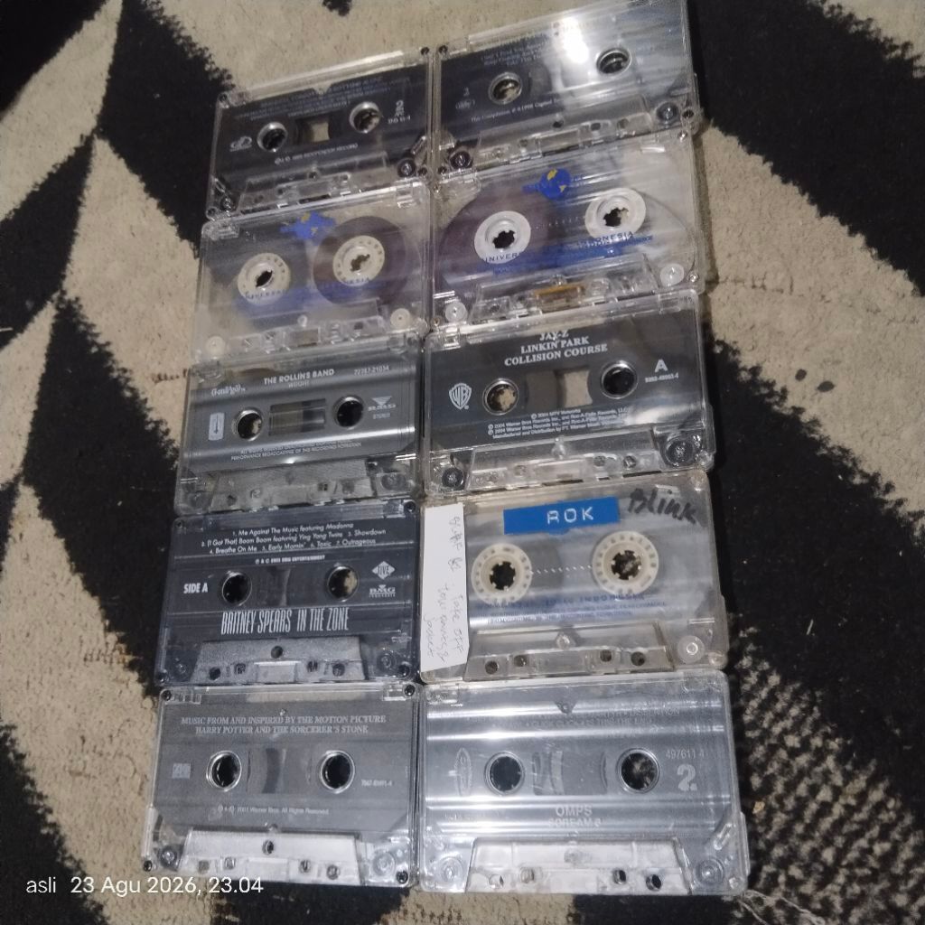 kaset tanpa cover ( blink 182, linkin park, Puddle of mudd, britney, rollins band...)