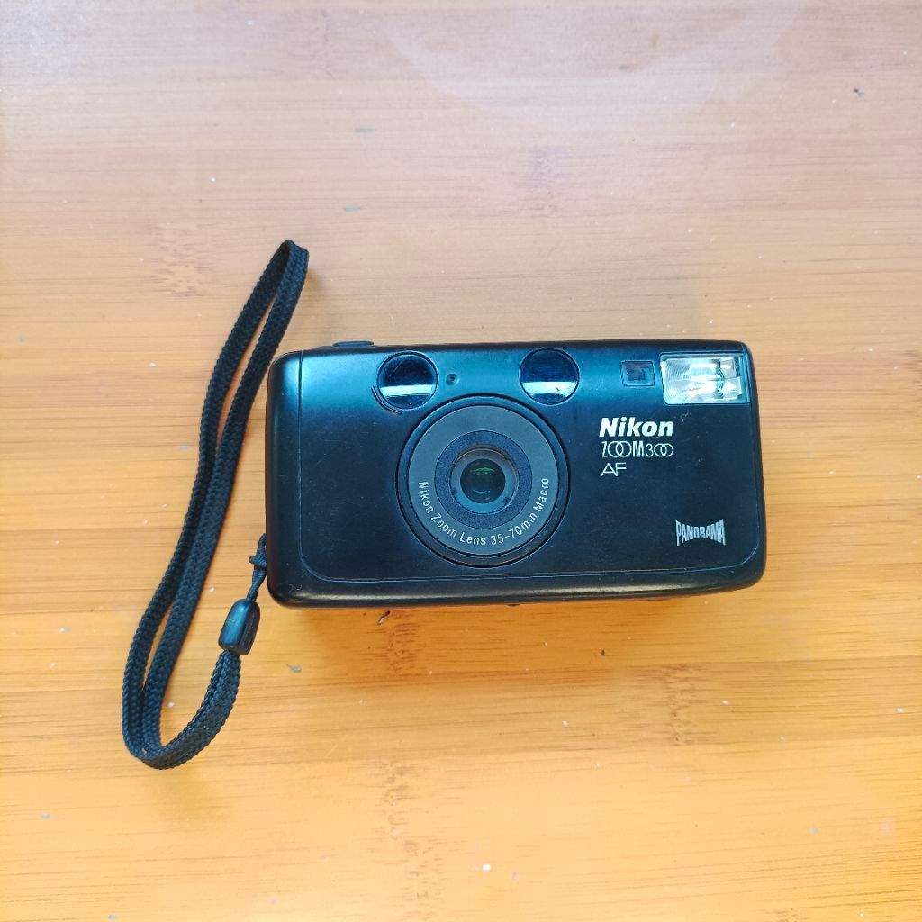 kamera analog NIKON zoom 300 AF