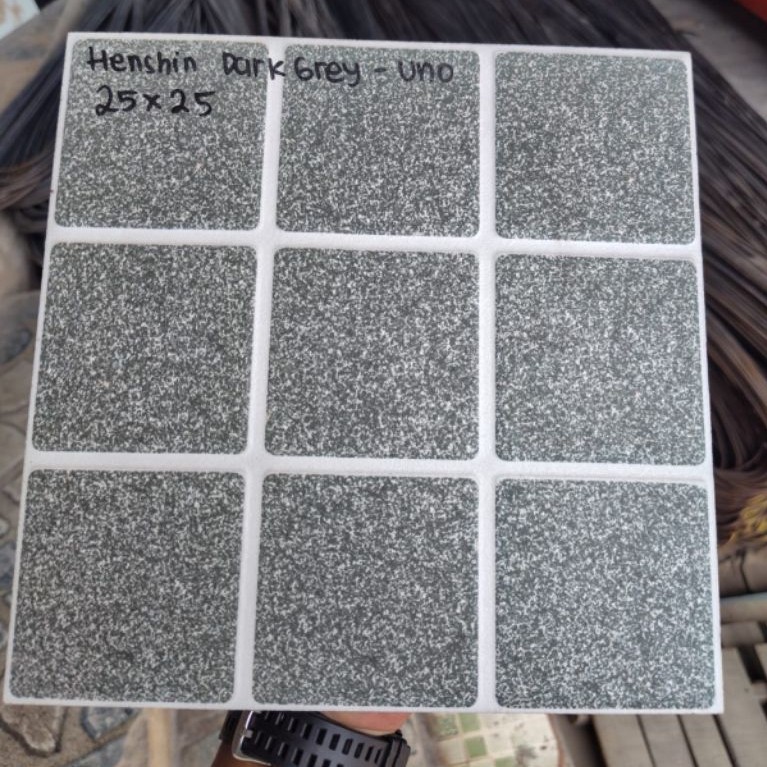 keramik 25x25 kw1 hensin dark grey UNO TERMURAH