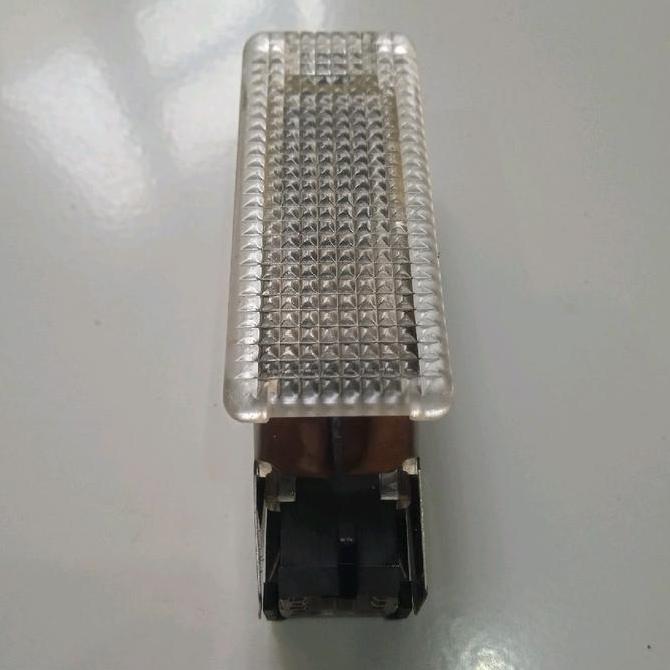 Courtesy Lamp Volvo