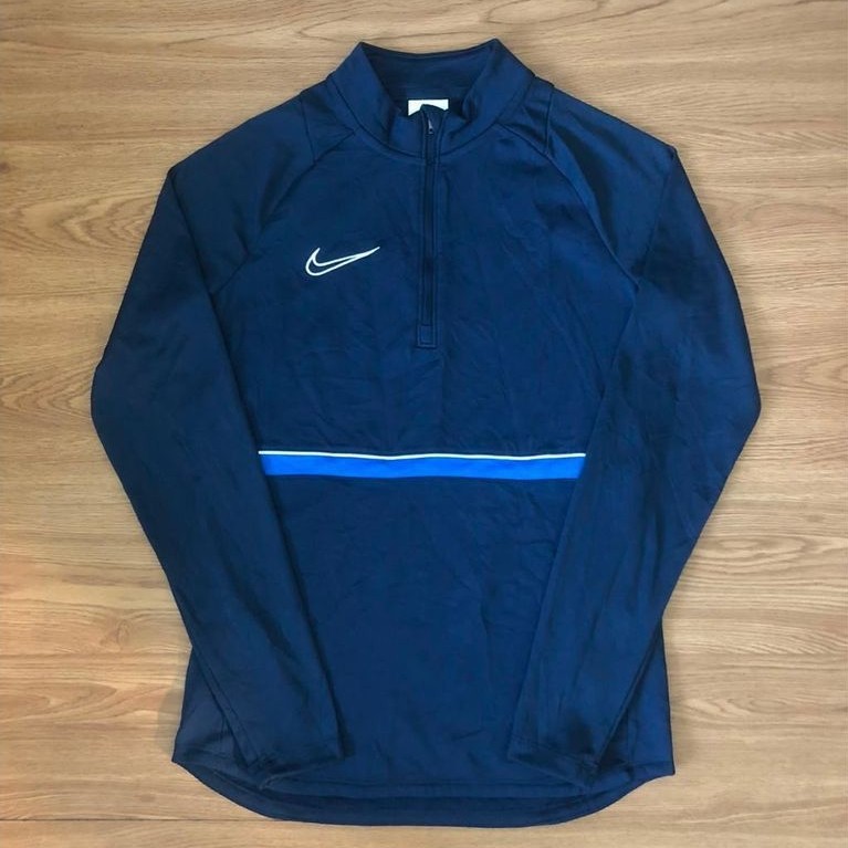Kaos Olahraga Lengan Panjang Halfzip Nike