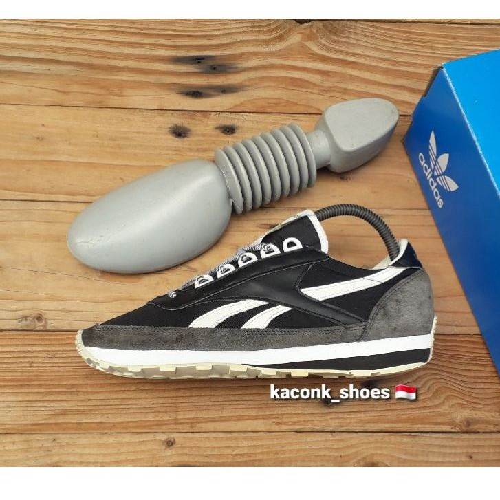 SEPATU SNEAKERS CASUAL REEBOK AZTEC BLACK WHITE HITAM ORIGINAL