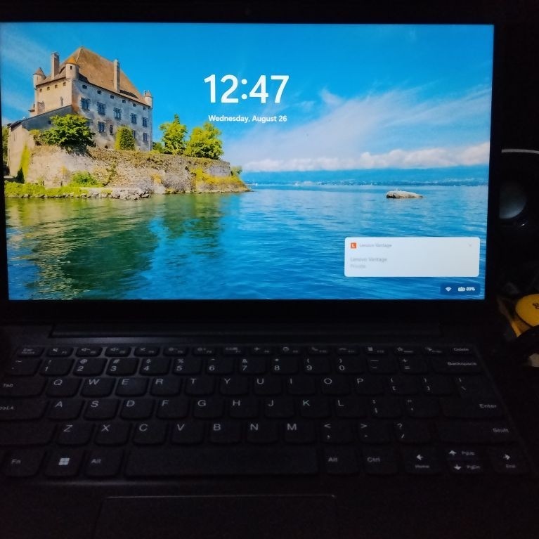 Lenovo v14 G4 ABP AMD Ryzen 5 7430U 16GB DDR4 512GB