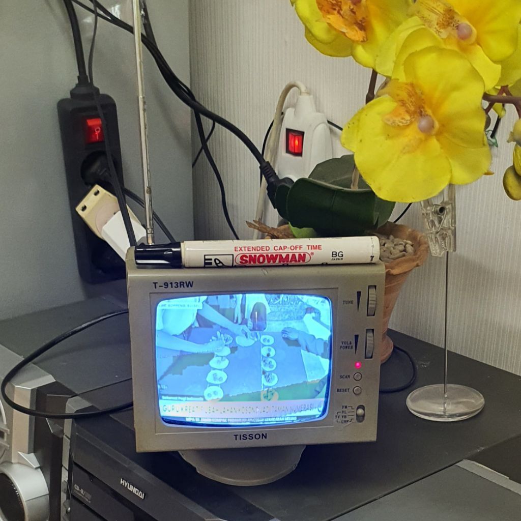 TV mini merk Tisson 5 inch