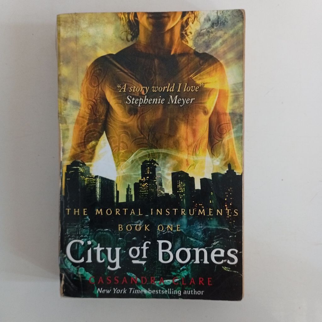 Buku Novel City Of Bones