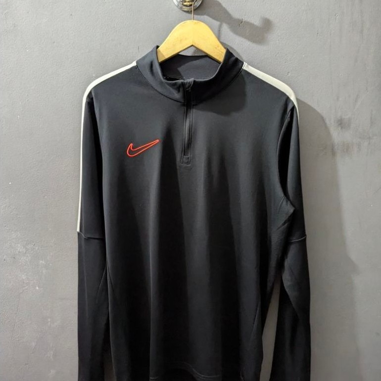 jersey Nike Drifit Halfzip size M