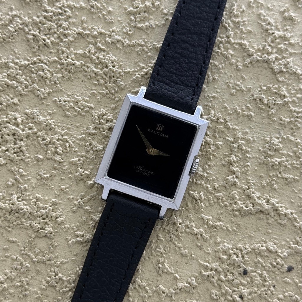Dresswatch Jam tangan Waltham Tank Classic Vtg Black Dial Second Preloved Watches