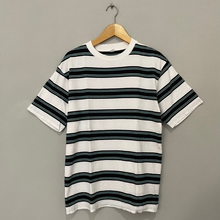 Kaos Uniqlo Gris Second / Kaos Uniqlo Salur Second / Kaos Uniqlo Stripe / Kaos Uniqlo Original