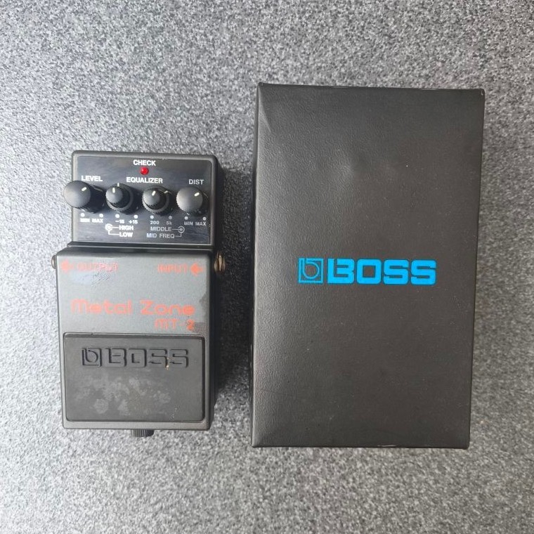 Jual pedal efek Boss Metalzone MT2