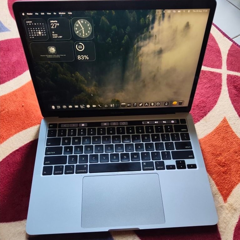 macbook pro 13" 2020 touchbar  16/1Tb iBox