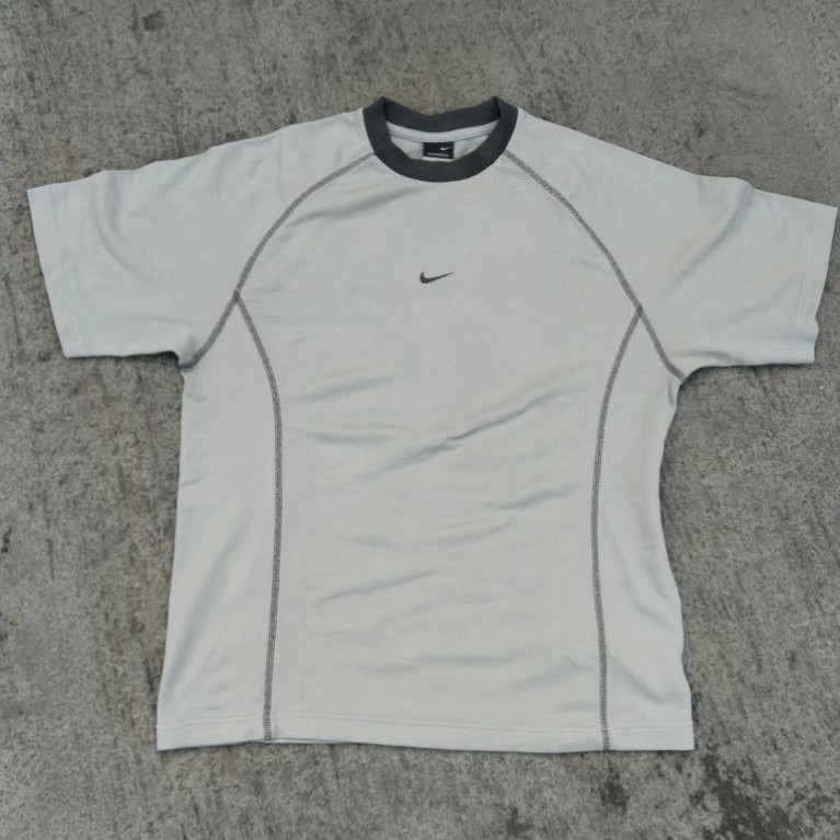 NIKE SPHERE DRY
