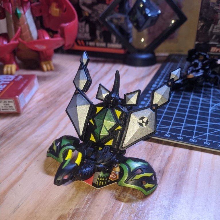 Bakugan Darkus Dharak + Silver Airkor set