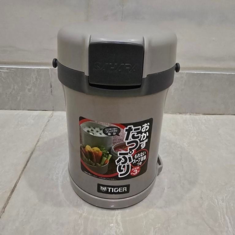 Termos Tiger Sahara Nasi Kotak Stainless 0.61L Tahan panas preloved