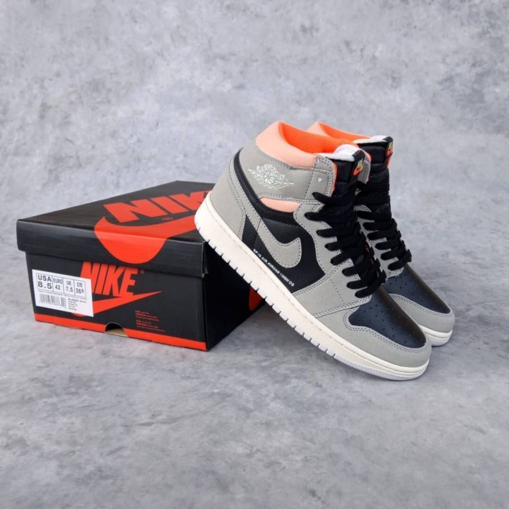 Sepatu Sneakers Aj1 Hi Crimson