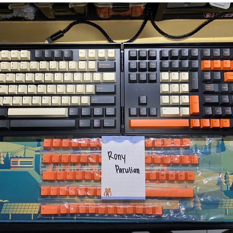 AKKO CARBON RETRO KEYCAPS