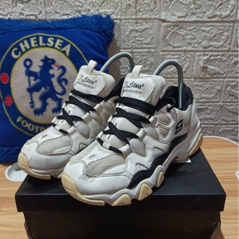 Skechers D'Lites 2.0 || Size 38-39