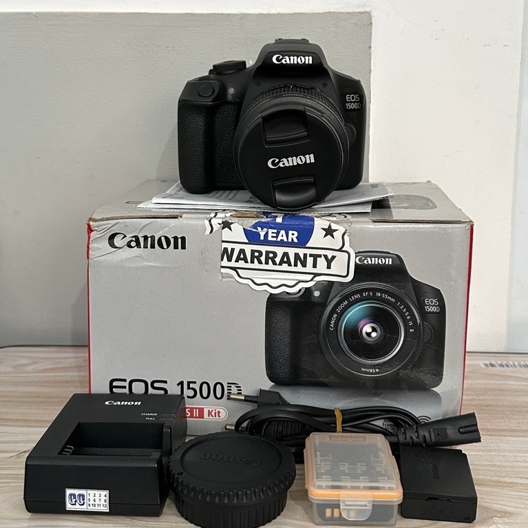 Kamera DSLR Canon EOS 1500D kit dengan lensa 18-55mm hitam