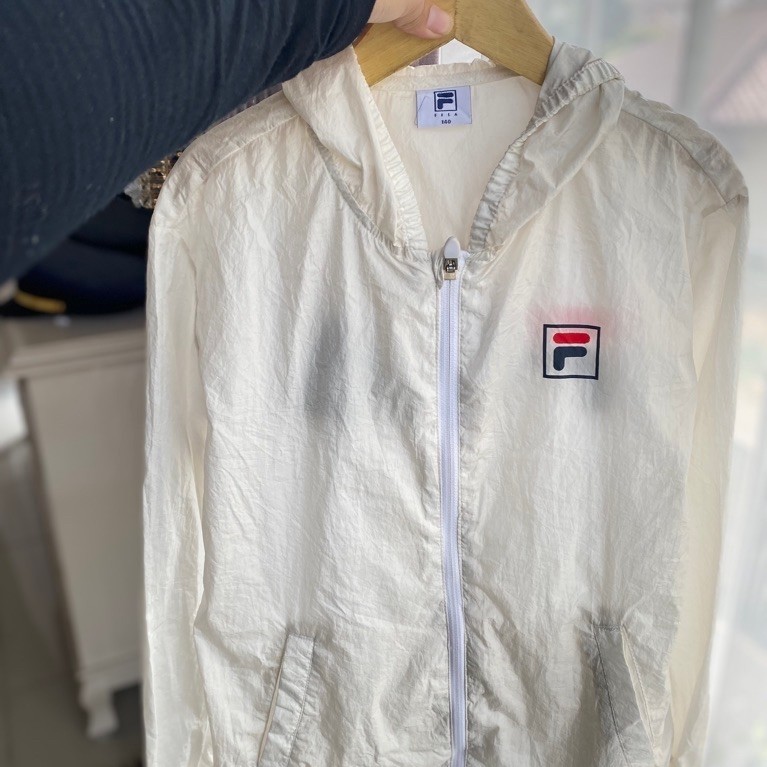 jaket fila outdoor keren banget. jaket anak outdoor fila. jaket running fila ada minus lepas jahitan