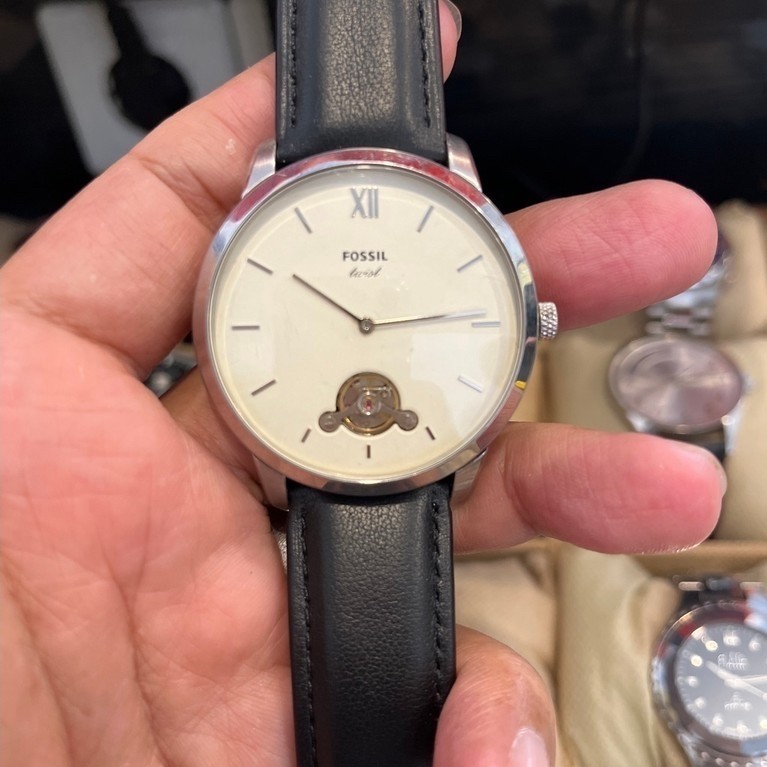 Fossil twist