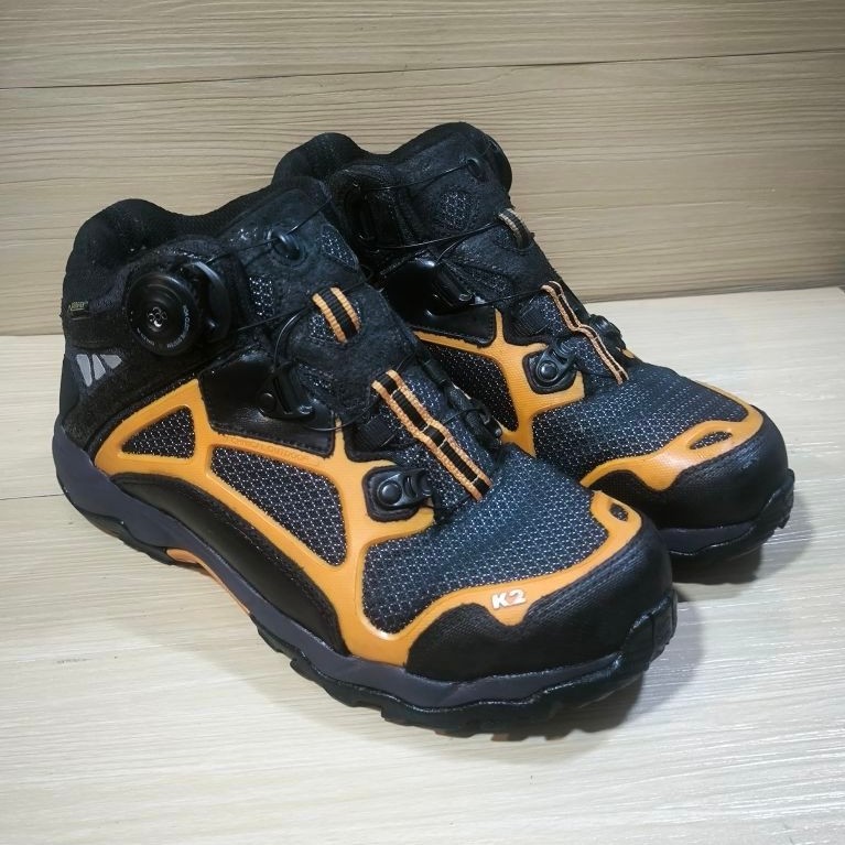 sepatu hiking k2 size 40,5 Goretex