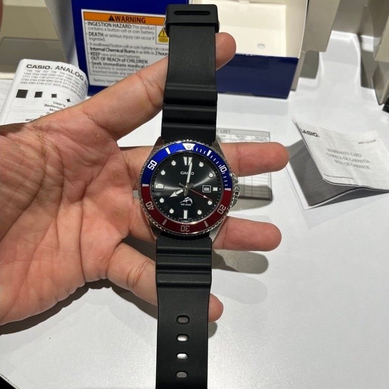 Casio MDV106B-1A2V MDV 106 marlin duro pepsi diver