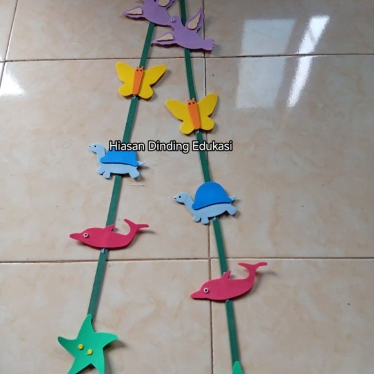 hiasan gantung bentuk hewan/hiasan bahan spon/hiasan sekolah TPQ bimbel