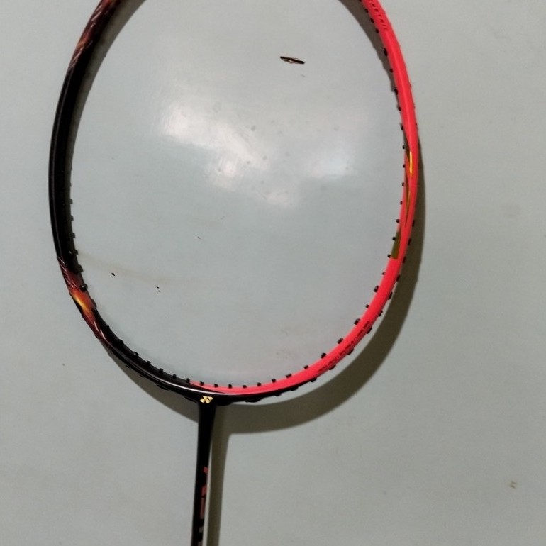 raket yonex astrox 77