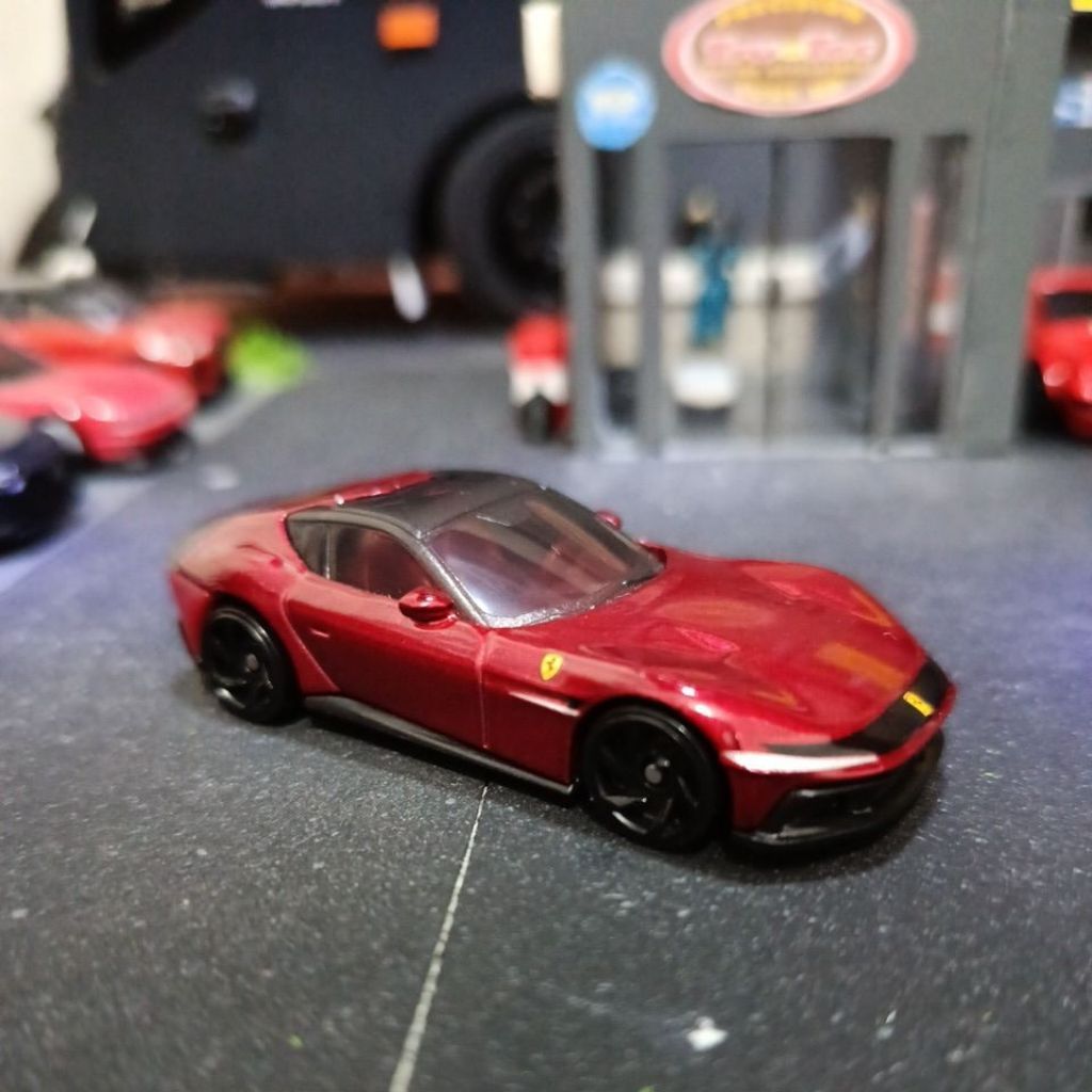 Hotwheels Ferrari 12 Cilindri LOOSE