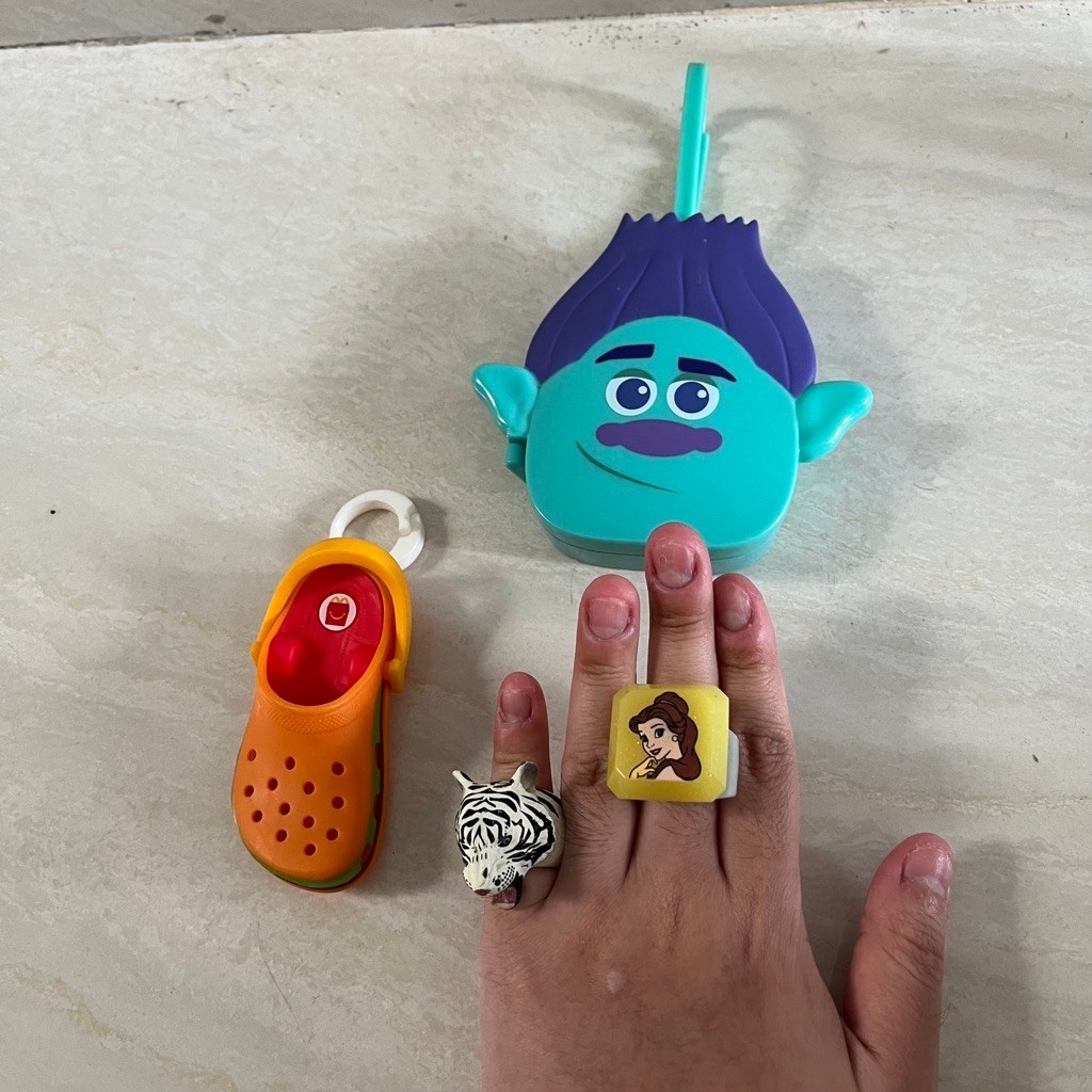 aneka trinkets and ring trolls cincin mcd crocs belle macan