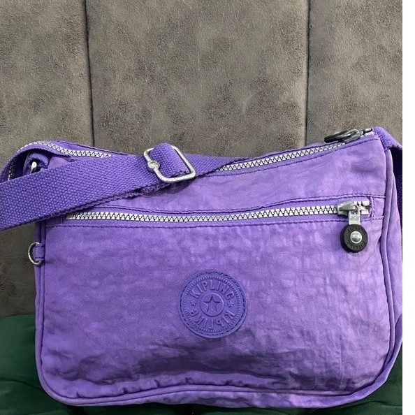 tas bahu Kipling PRELOVED.
