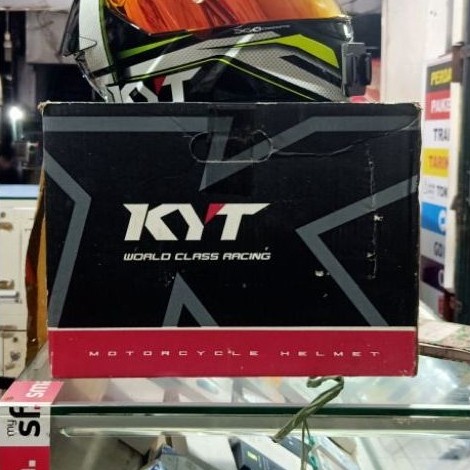 Helm KYT TT Course motif Grand Prix